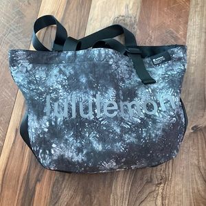 Lululemon bag